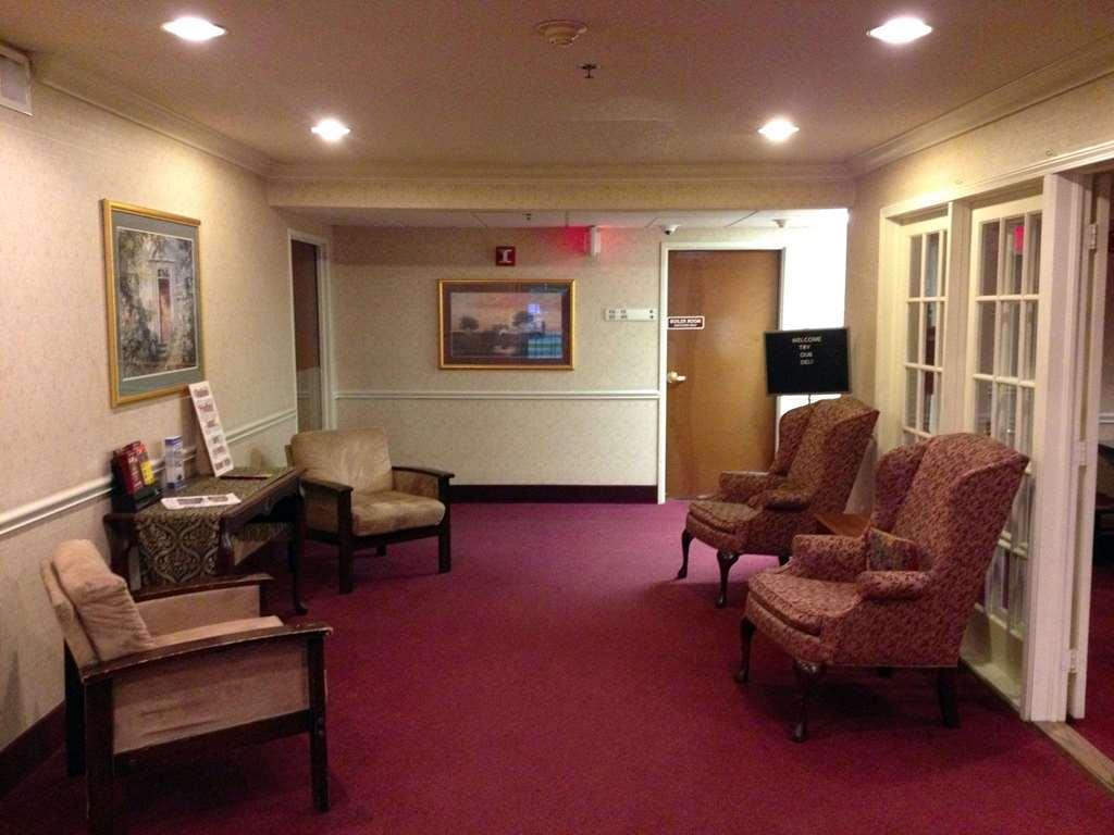 Country Hearth Inn & Suites Willard Интерьер фото